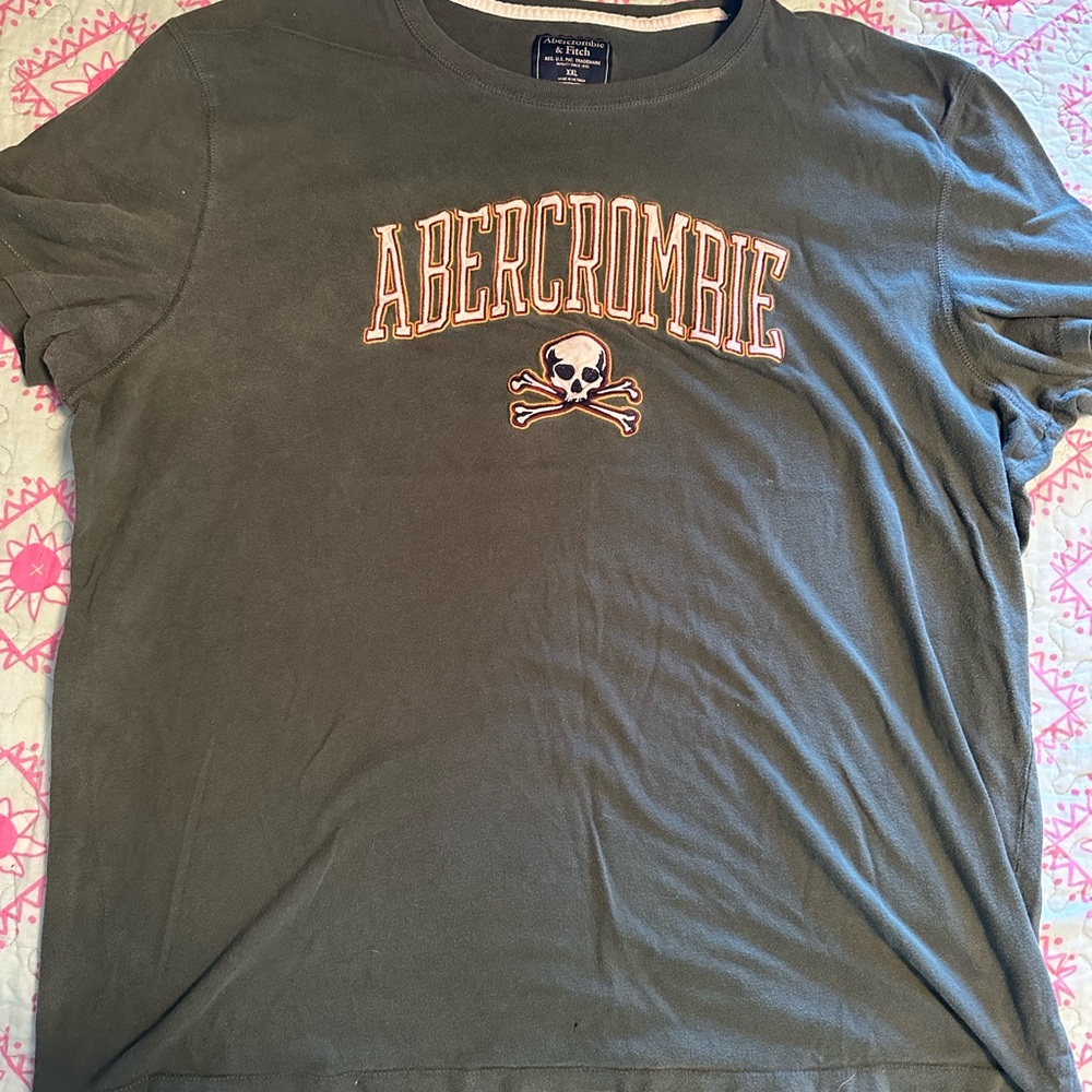 Classic Abercrombie and Fitch, men’s tee